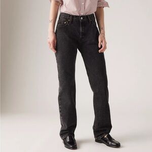 Levi’s 501 90s in static black noise